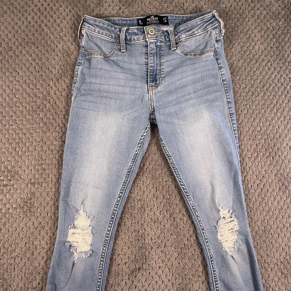 Hollister‎ Mid-Rise Jean Legging Size 5L Distressed Jegging Stretch Denim Preppy